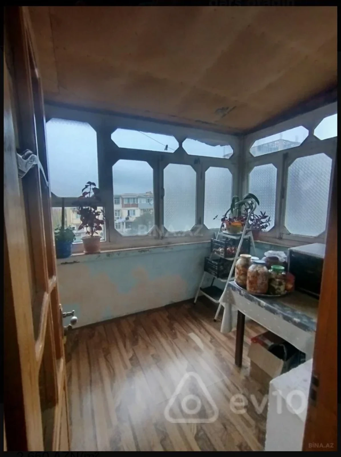 Satılır 3 otaqlı köhnə tikili 70 m²