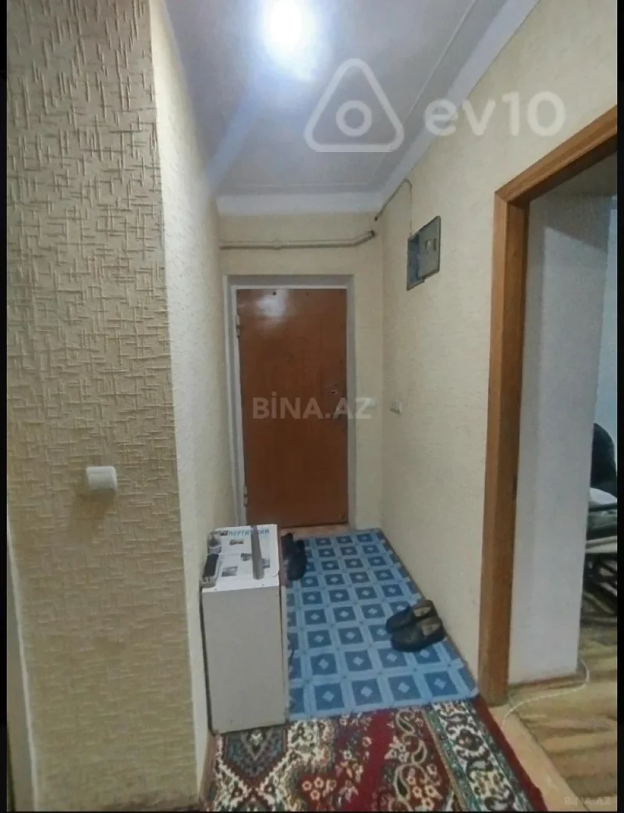 Satılır 3 otaqlı köhnə tikili 70 m²