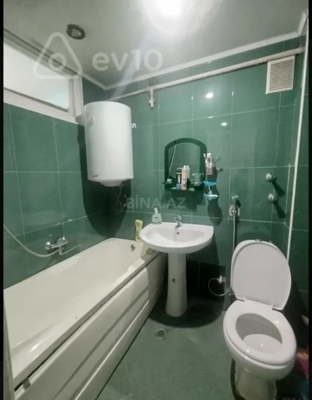 Satılır 3 otaqlı köhnə tikili 70 m²