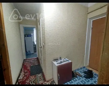 Satılır 3 otaqlı köhnə tikili 70 m²