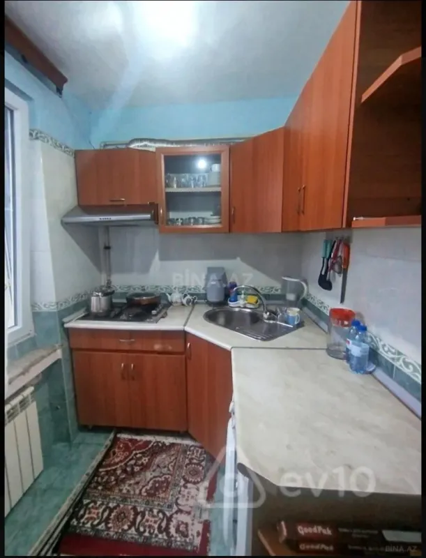 Satılır 3 otaqlı köhnə tikili 70 m²