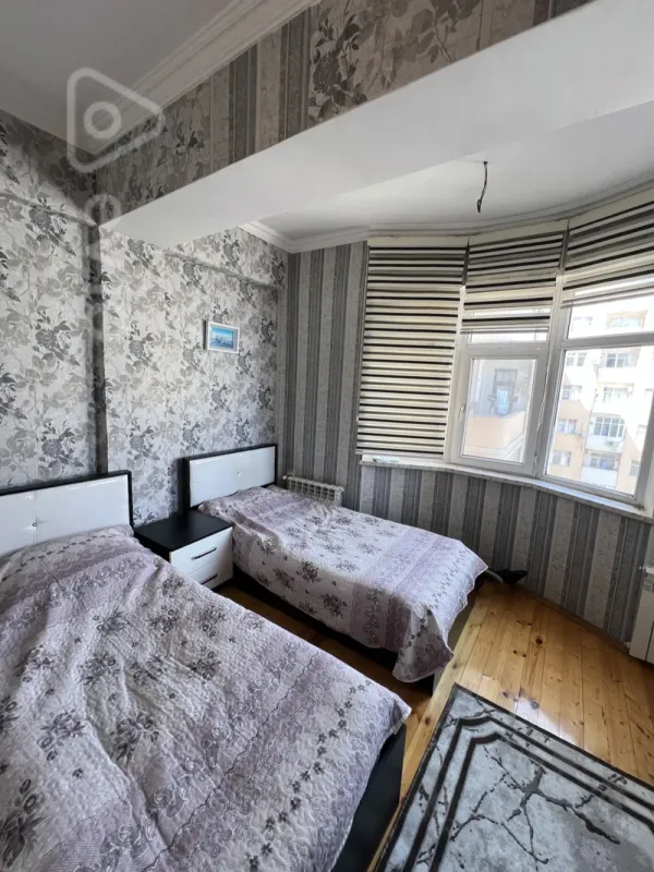 Kirayə verilir 2 otaqlı yeni tikili 54 m²