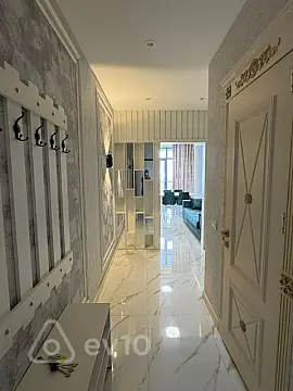 Kirayə verilir 2 otaqlı yeni tikili 70 m²