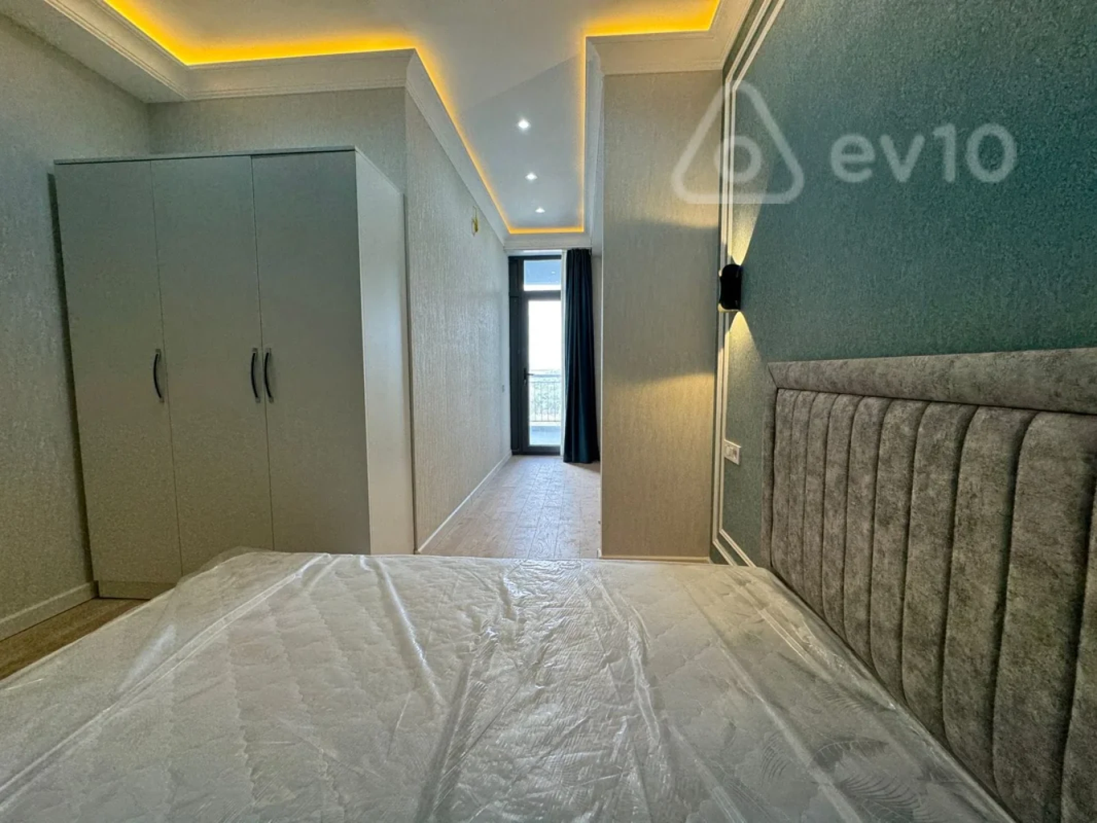 Kirayə verilir 2 otaqlı yeni tikili 70 m²