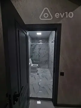 Kirayə verilir 2 otaqlı yeni tikili 70 m²