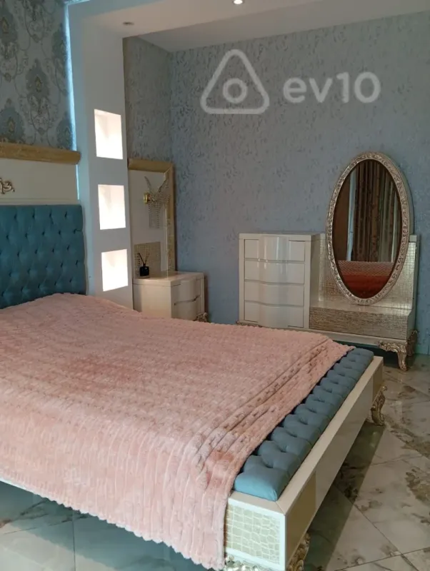 Kirayə verilir 3 otaqlı yeni tikili 200 m²