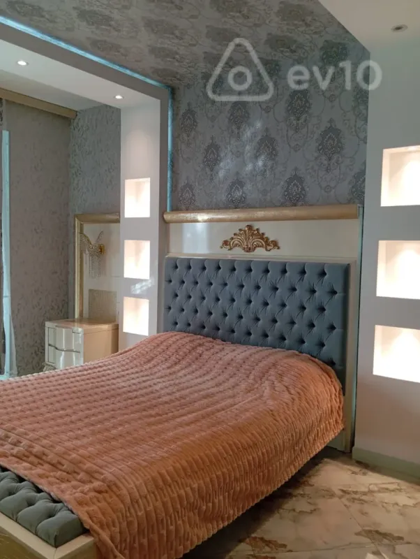 Kirayə verilir 3 otaqlı yeni tikili 200 m²