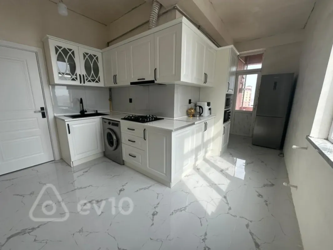 Satılır 3 otaqlı yeni tikili 92 m²