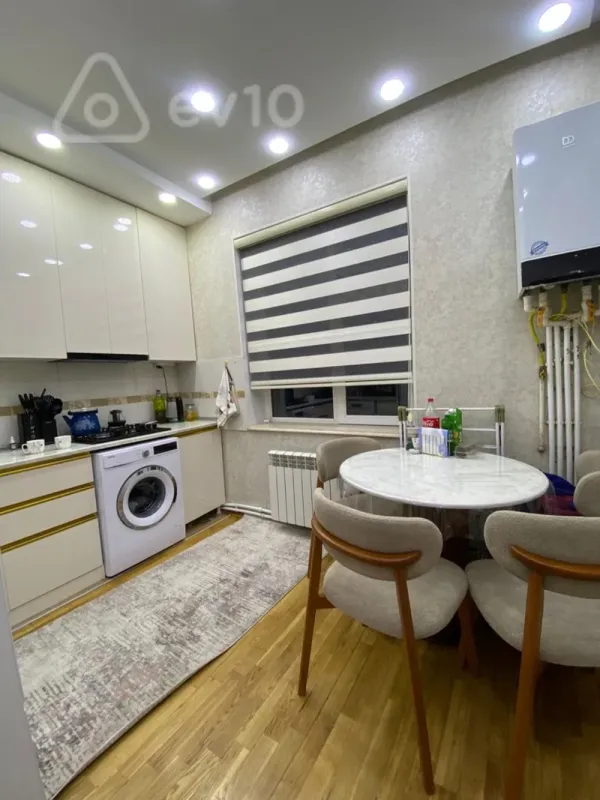 Satılır 3 otaqlı yeni tikili 85 m²