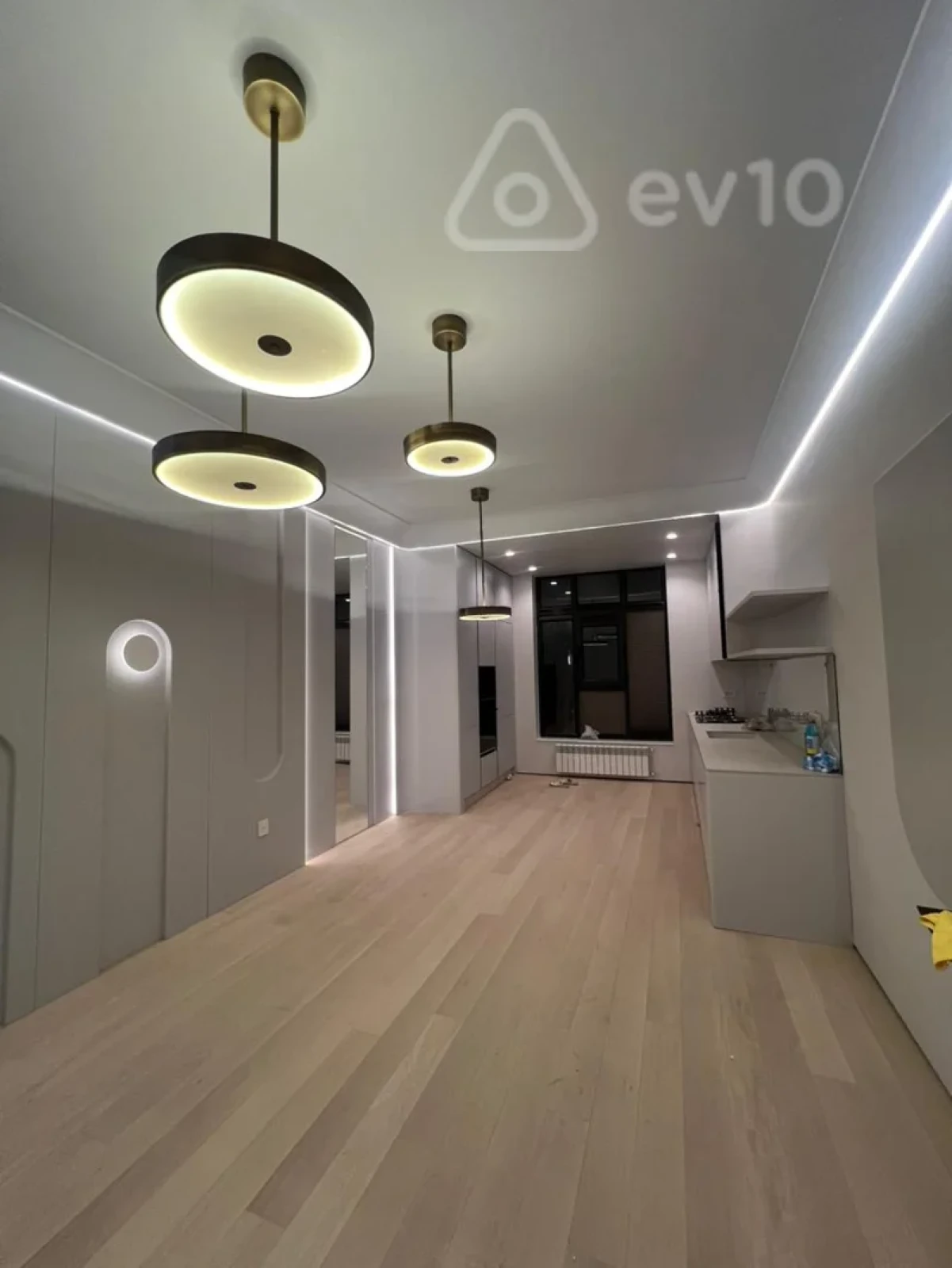 Satılır 3 otaqlı yeni tikili 110 m²