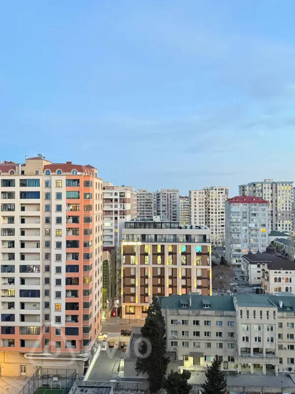 Kirayə verilir 2 otaqlı yeni tikili 75 m²