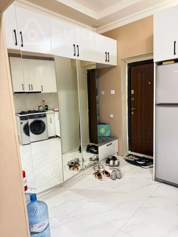 Kirayə verilir 2 otaqlı yeni tikili 75 m²