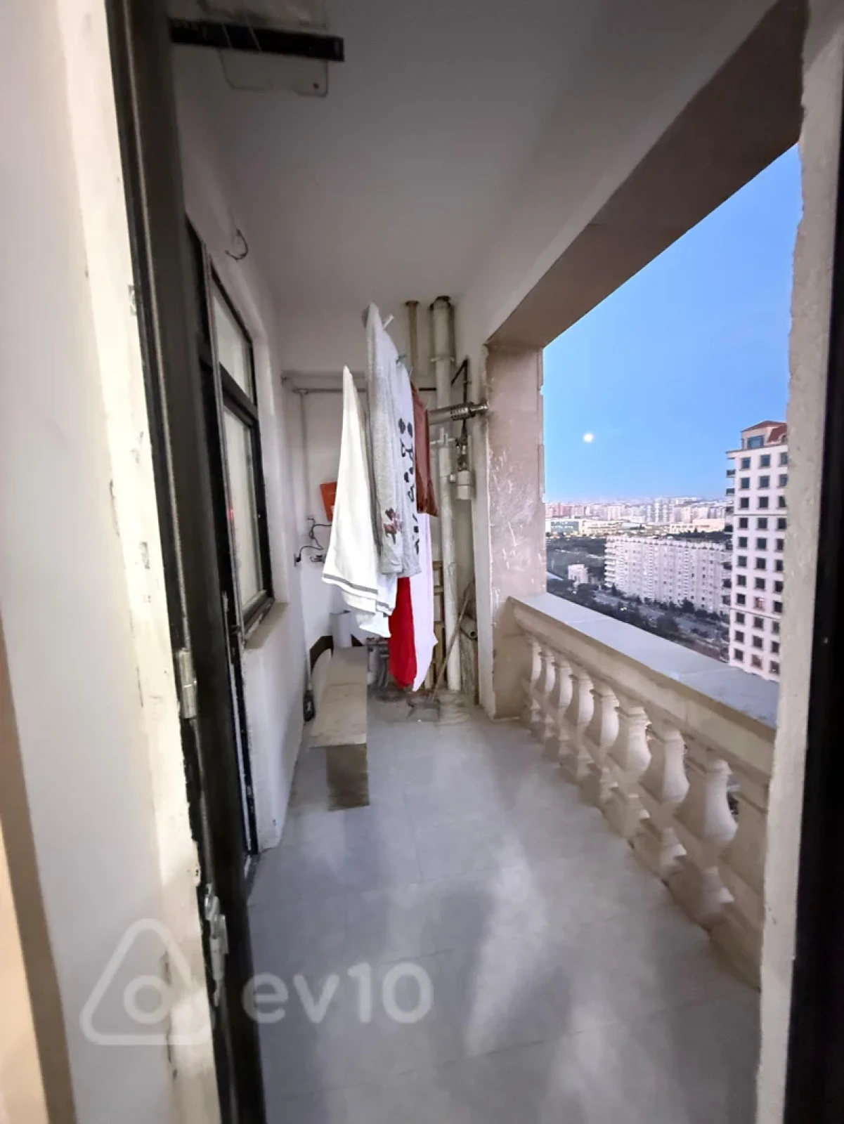 Kirayə verilir 2 otaqlı yeni tikili 75 m²