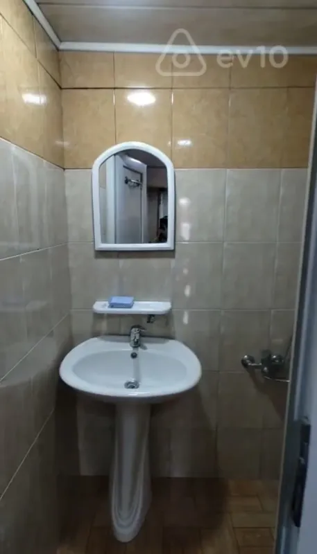 Kirayə verilir 1 otaqlı həyət evi 40 m²