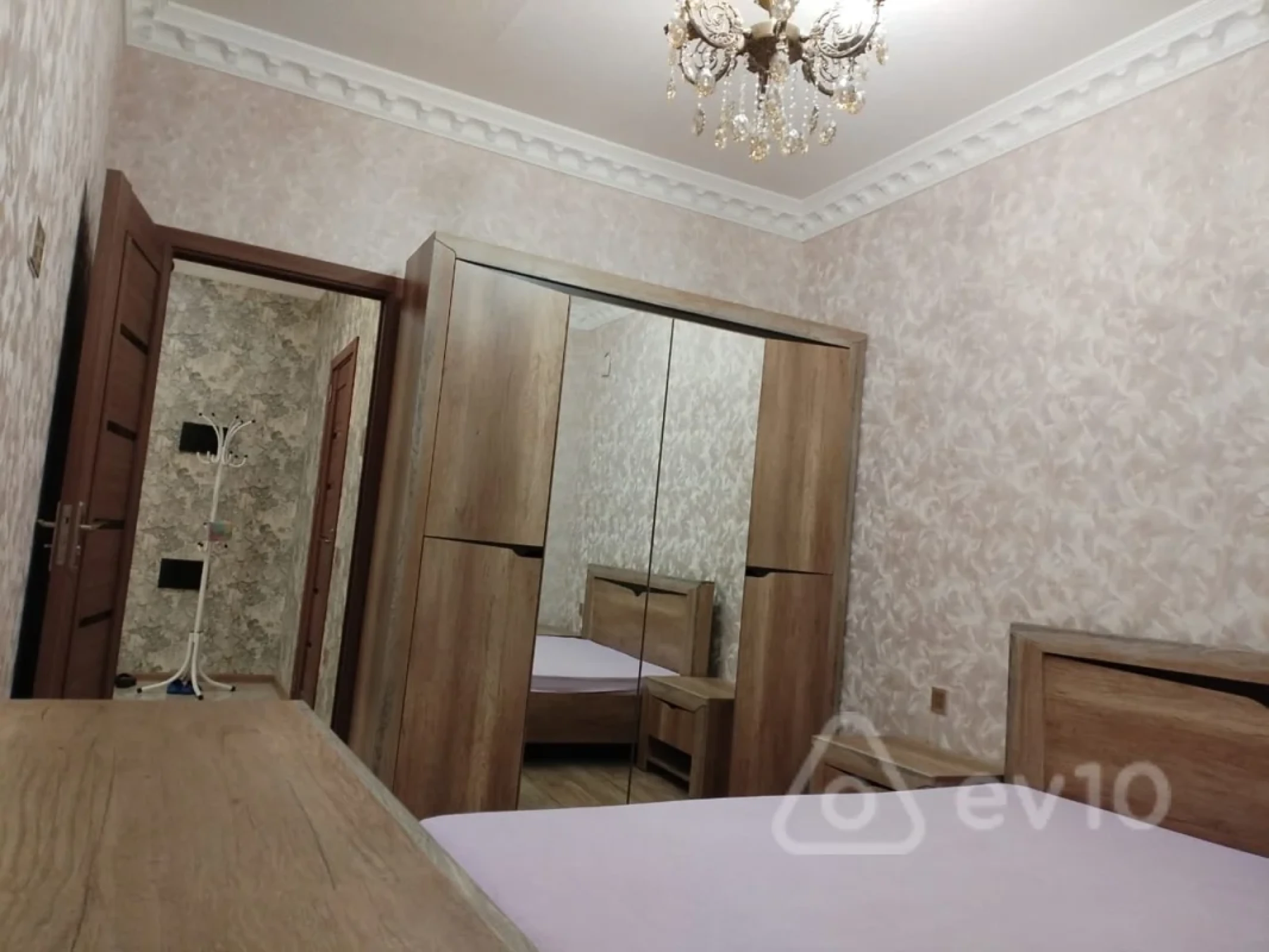 Kirayə verilir 2 otaqlı yeni tikili 64 m²