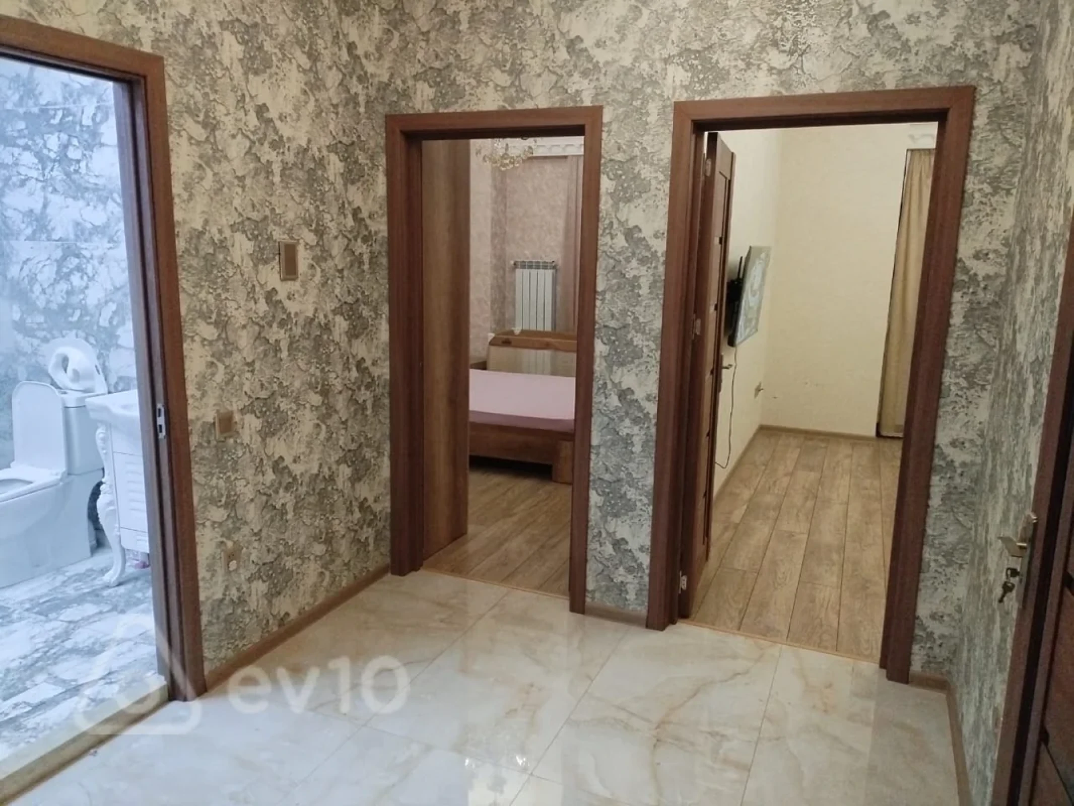 Kirayə verilir 2 otaqlı yeni tikili 64 m²
