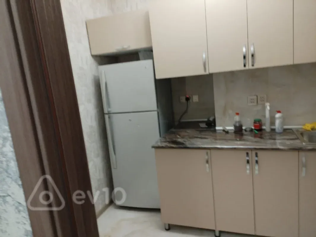 Kirayə verilir 2 otaqlı yeni tikili 64 m²