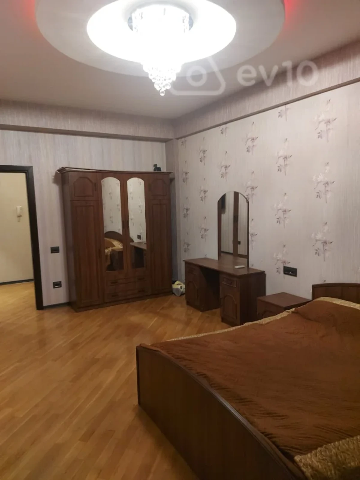 Kirayə verilir 2 otaqlı yeni tikili 82 m²