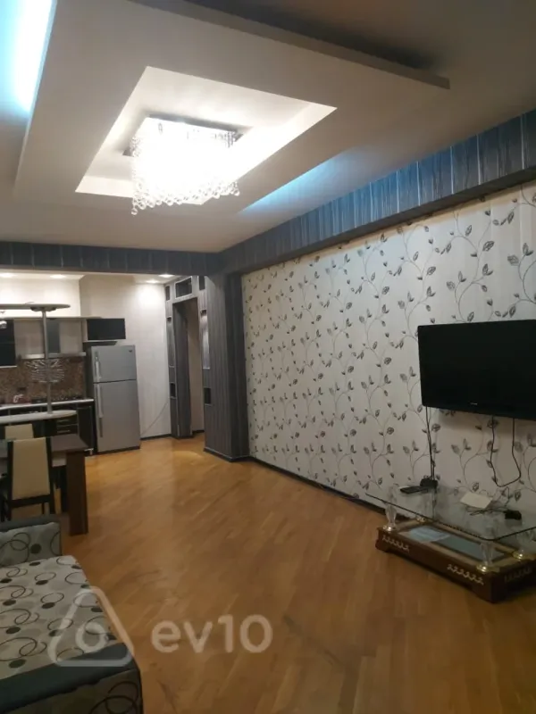 Kirayə verilir 2 otaqlı yeni tikili 82 m²