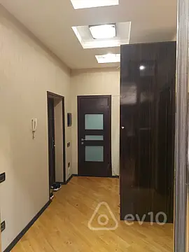 Kirayə verilir 2 otaqlı yeni tikili 82 m²
