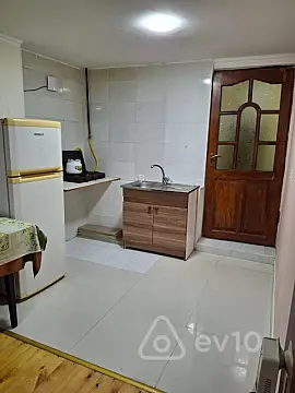 Kirayə verilir 1 otaqlı həyət evi 25 m²