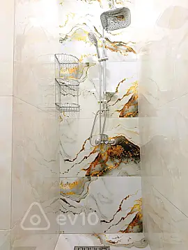 Kirayə verilir 2 otaqlı yeni tikili 75 m²