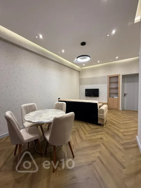 Kirayə verilir 3 otaqlı yeni tikili 75 m²