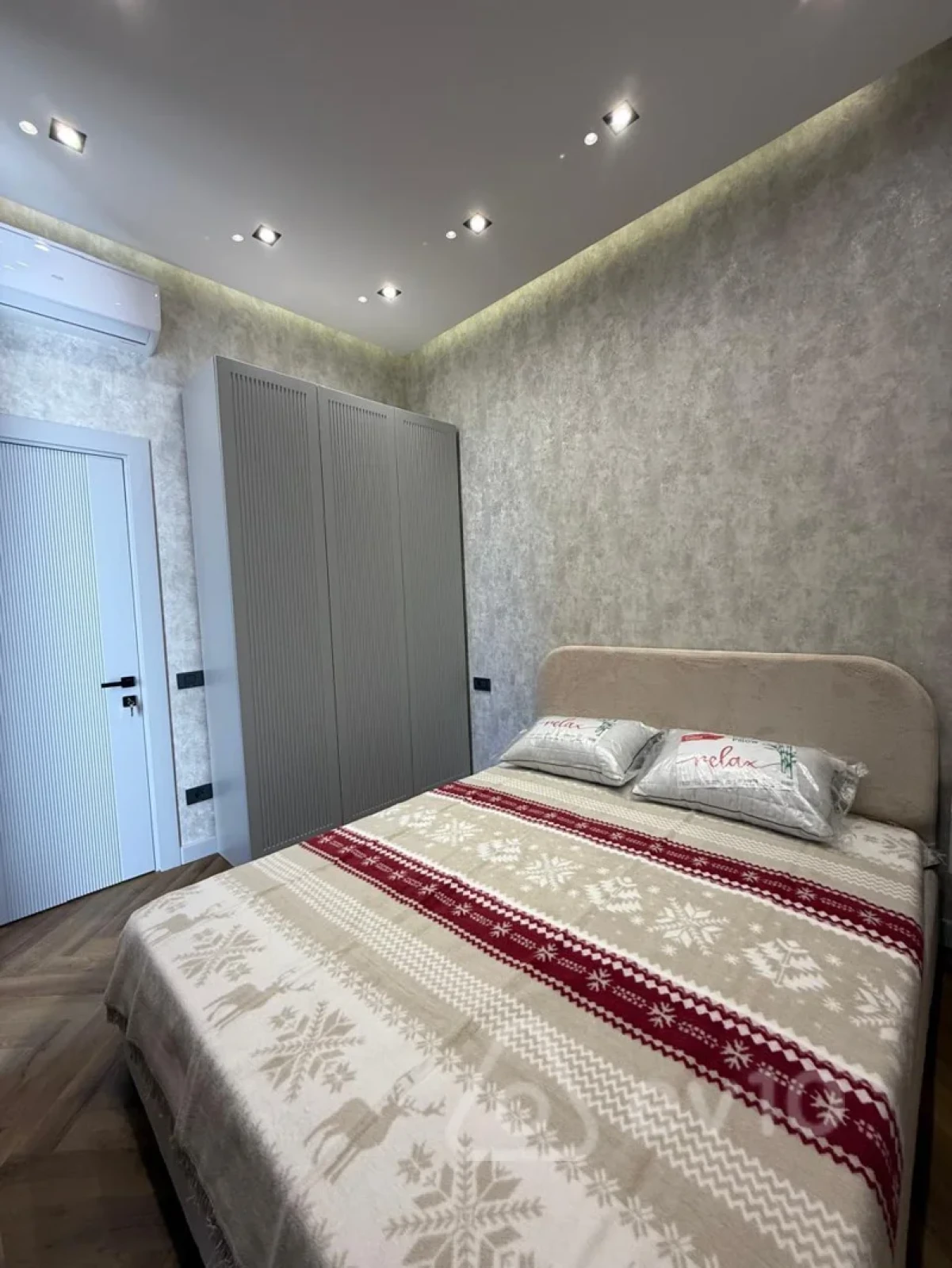 Kirayə verilir 3 otaqlı yeni tikili 75 m²