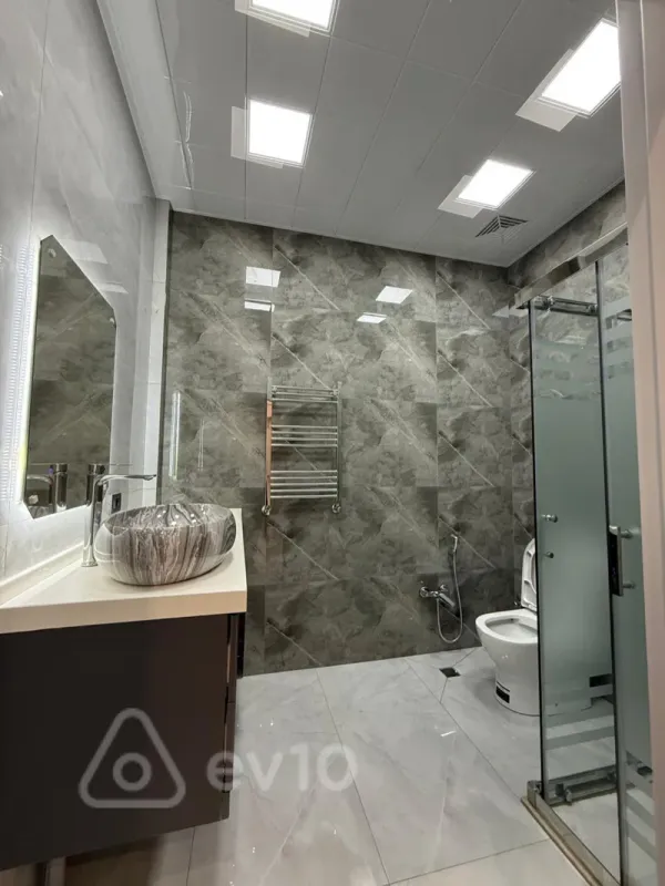 Kirayə verilir 3 otaqlı yeni tikili 75 m²