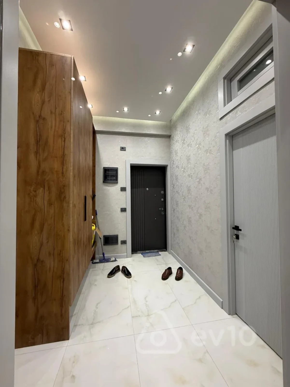 Kirayə verilir 3 otaqlı yeni tikili 75 m²