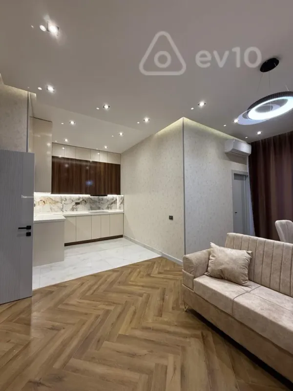 Kirayə verilir 3 otaqlı yeni tikili 75 m²