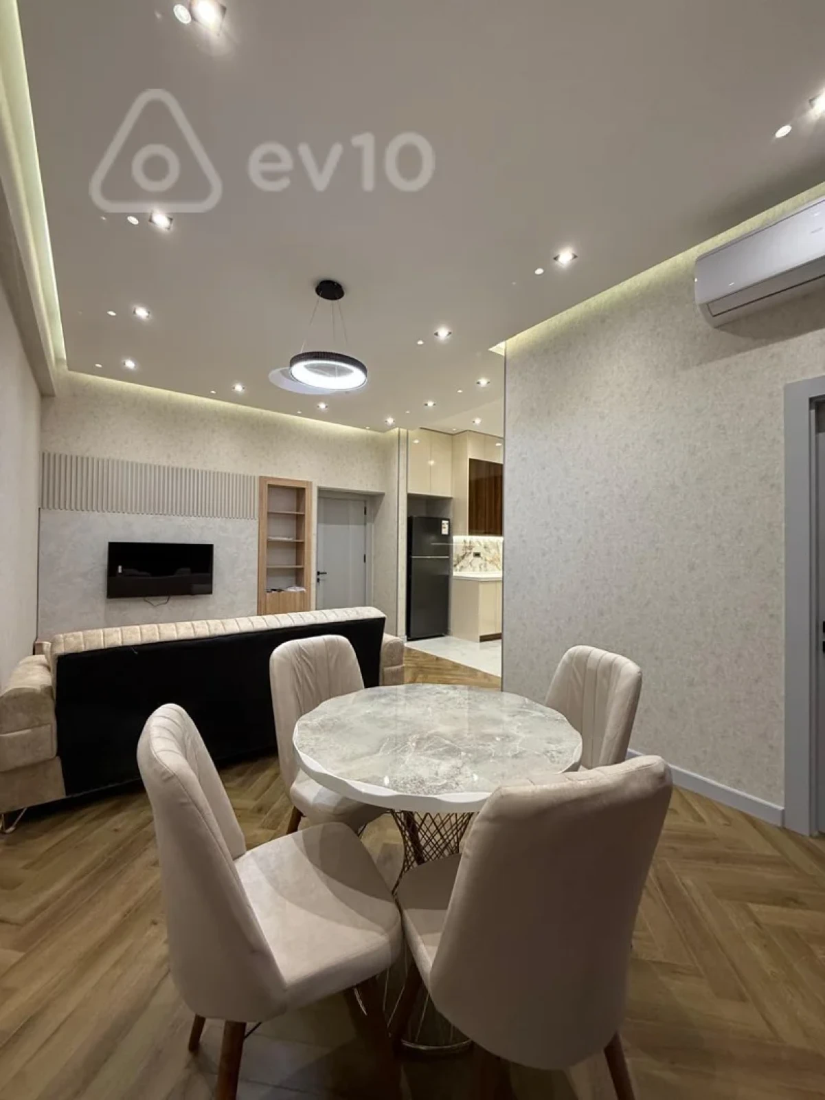 Kirayə verilir 3 otaqlı yeni tikili 75 m²