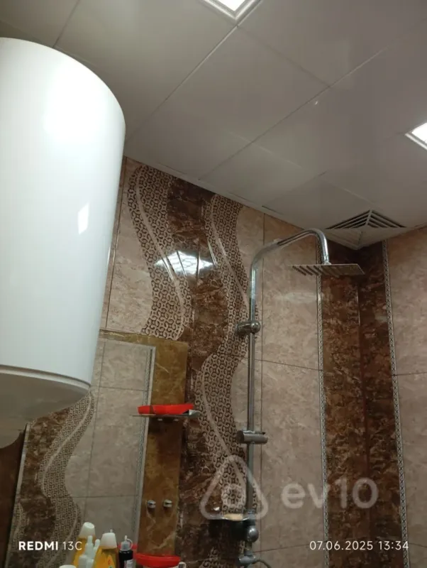 Satılır 2 otaqlı köhnə tikili 55 m²