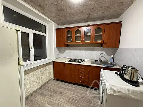 Satılır 1 otaqlı köhnə tikili 33 m²