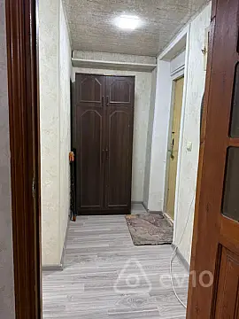 Satılır 1 otaqlı köhnə tikili 33 m²