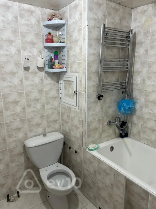 Satılır 2 otaqlı köhnə tikili 56 m²