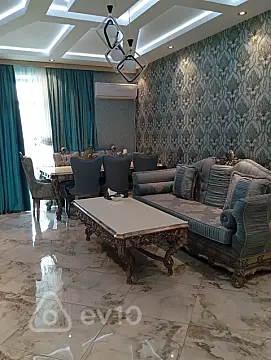 Kirayə verilir 3 otaqlı yeni tikili 200 m²