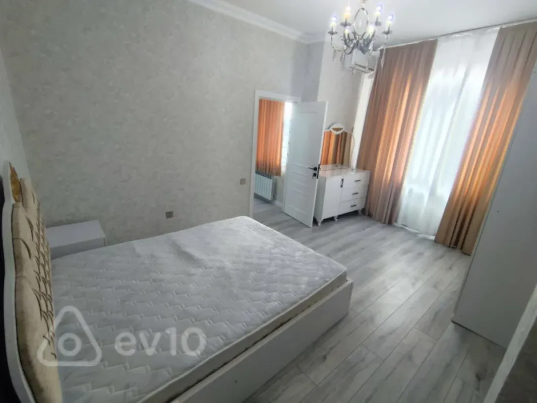 Kirayə verilir 3 otaqlı yeni tikili 90 m²