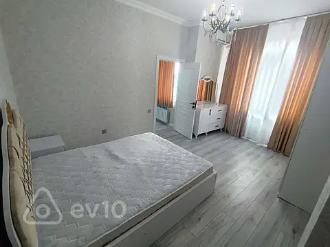 Kirayə verilir 3 otaqlı yeni tikili 90 m²