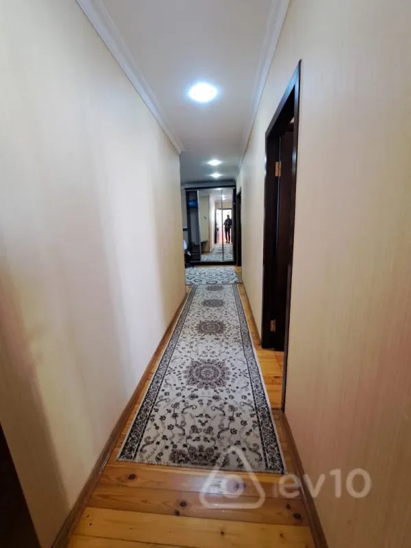 Kirayə verilir 2 otaqlı yeni tikili 95 m²