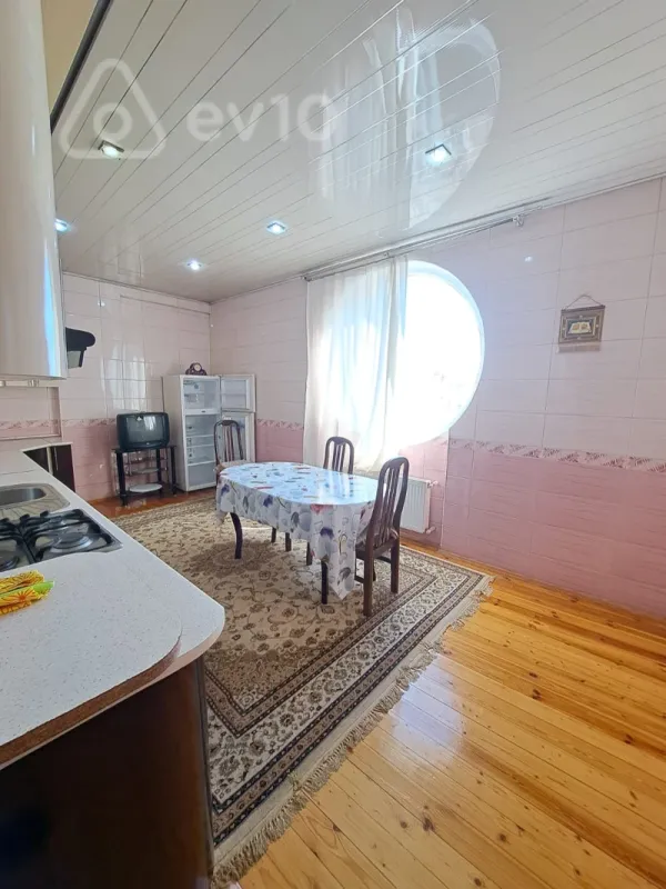 Kirayə verilir 2 otaqlı yeni tikili 95 m²