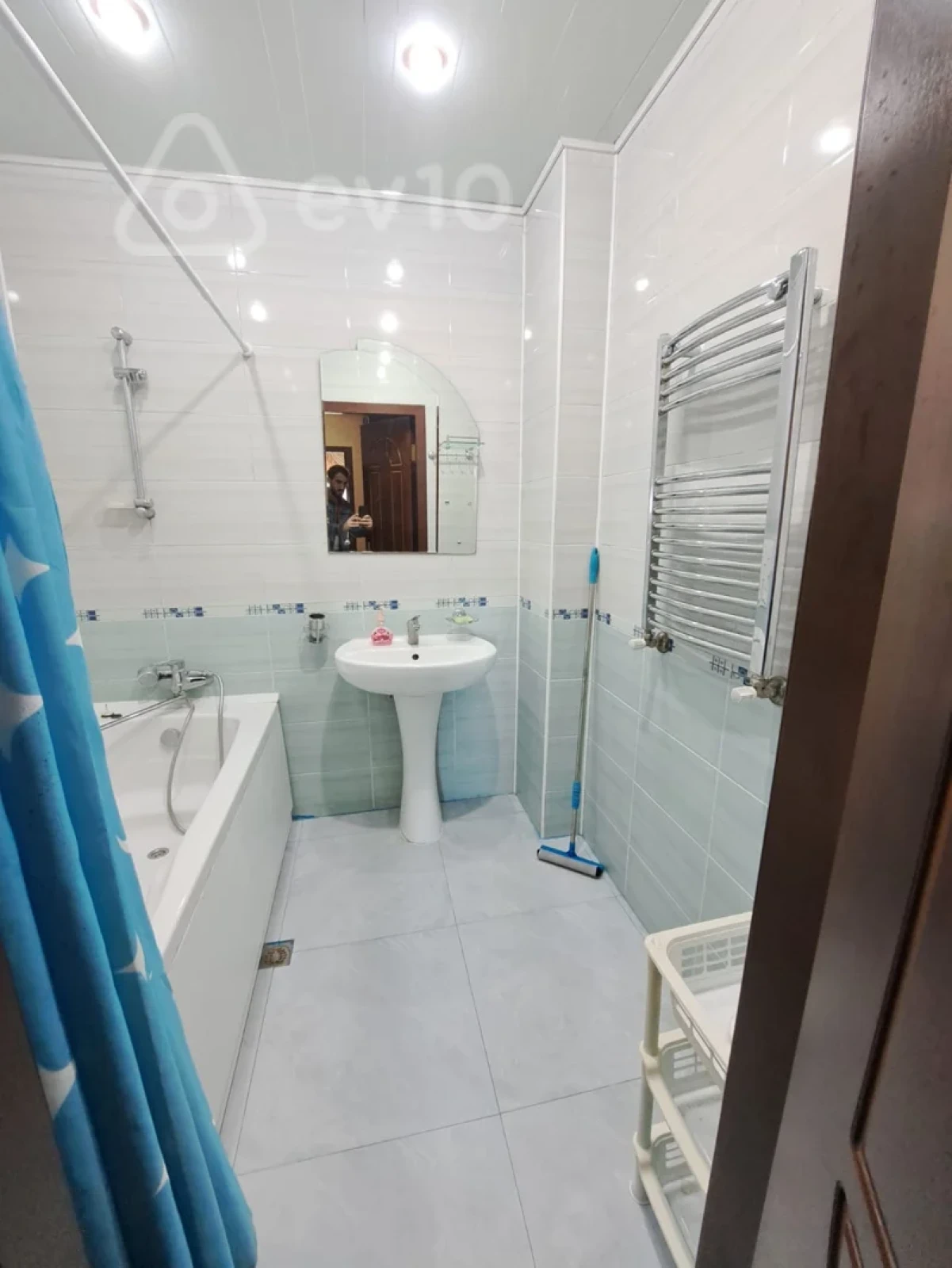 Kirayə verilir 2 otaqlı yeni tikili 95 m²