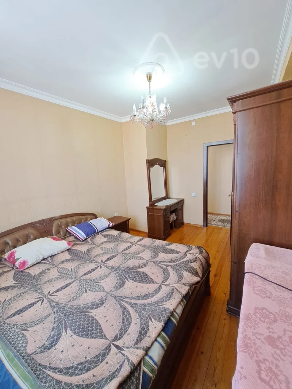 Kirayə verilir 2 otaqlı yeni tikili 95 m²