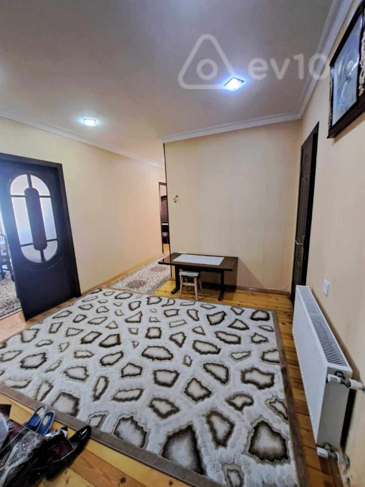 Kirayə verilir 2 otaqlı yeni tikili 95 m²
