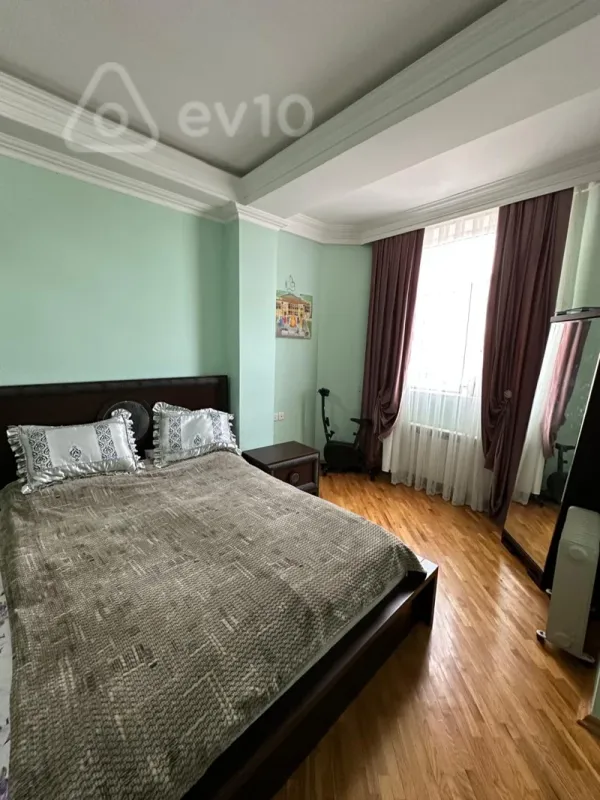 Satılır 3 otaqlı yeni tikili 85 m²