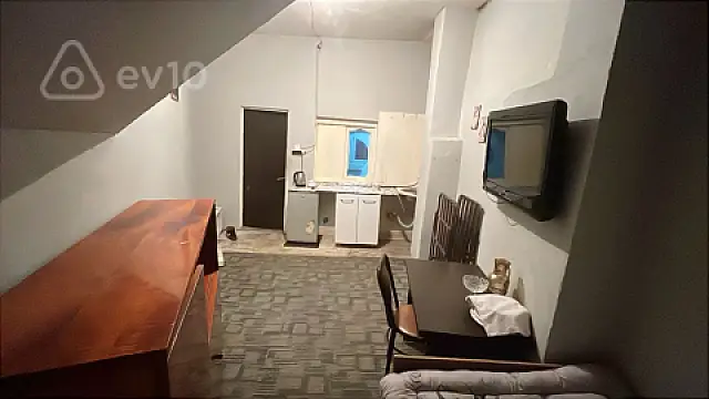 Kirayə verilir 1 otaqlı köhnə tikili 18 m²