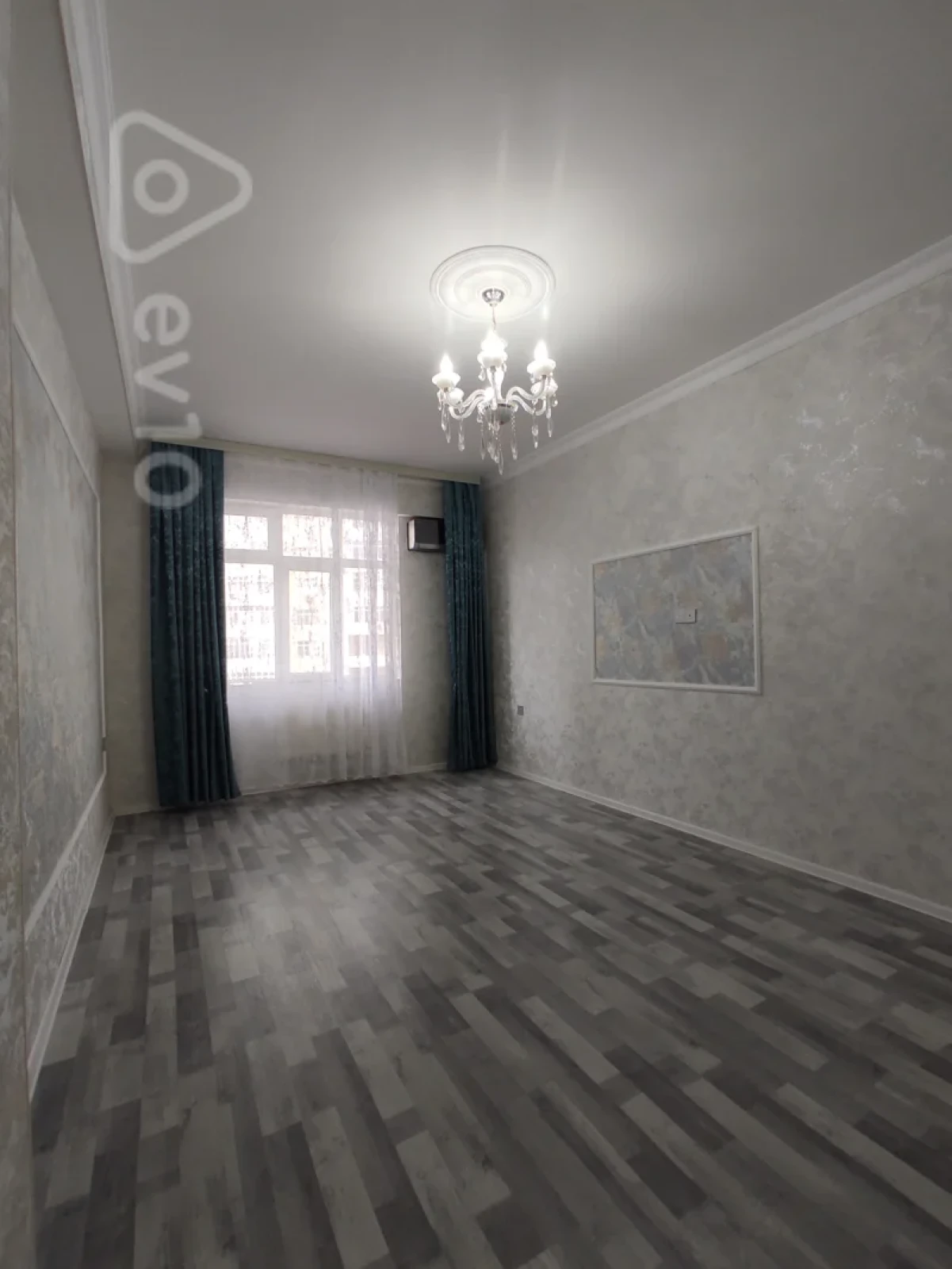 Satılır 2 otaqlı yeni tikili 65 m²