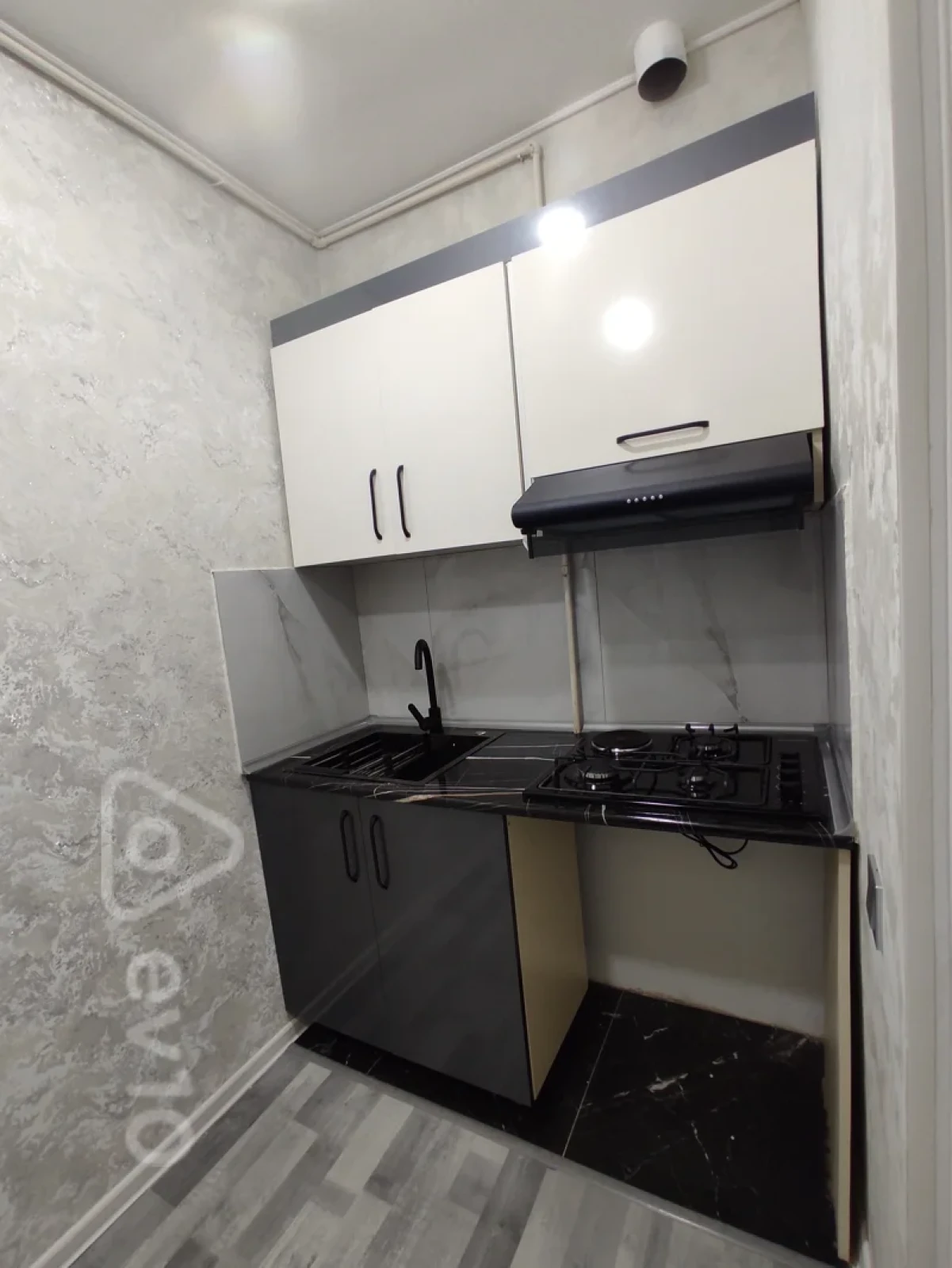 Satılır 2 otaqlı yeni tikili 65 m²
