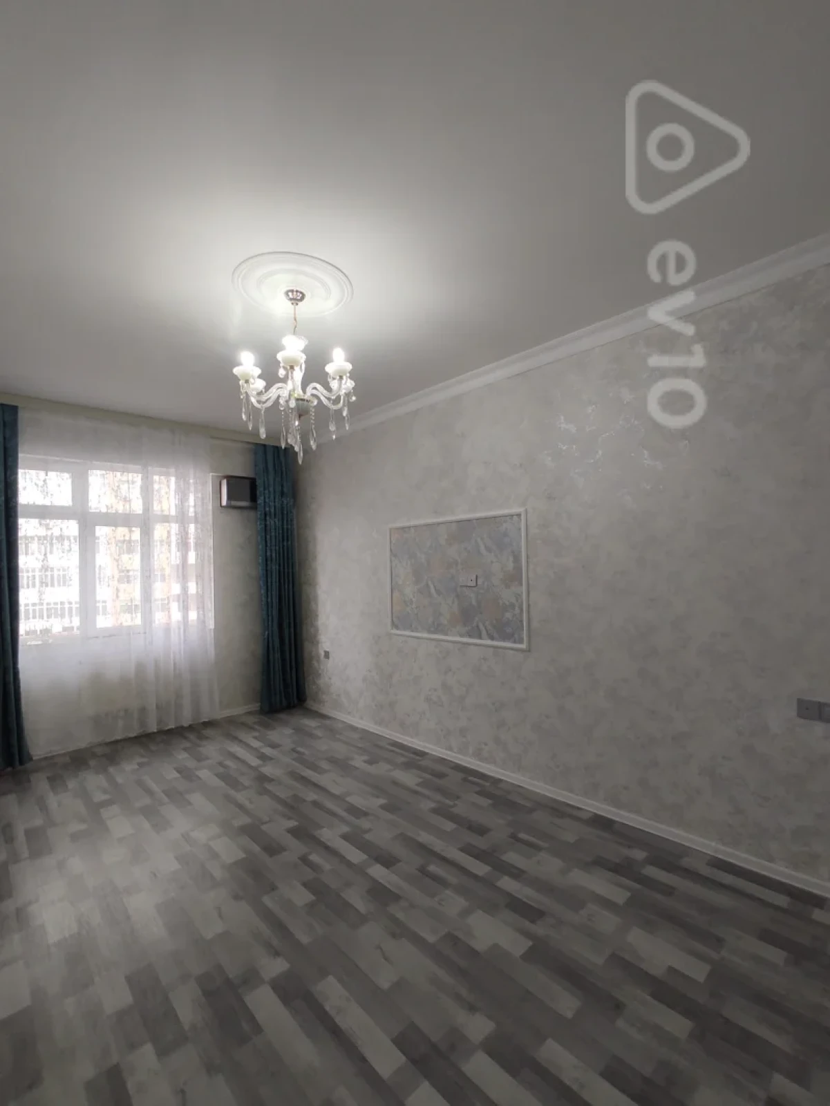 Satılır 2 otaqlı yeni tikili 65 m²
