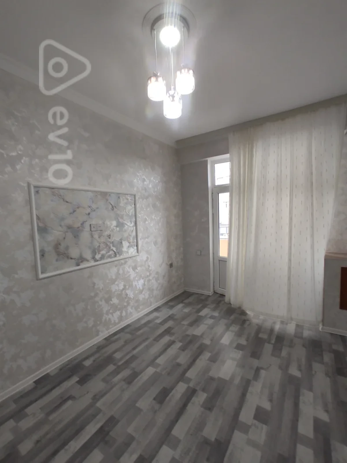 Satılır 2 otaqlı yeni tikili 65 m²